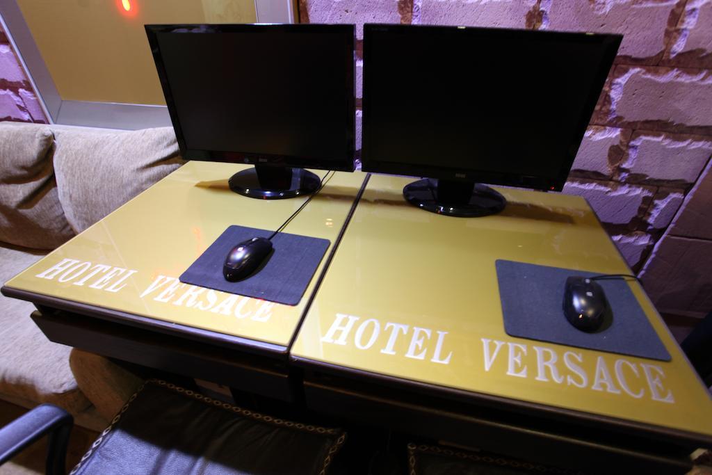 اسان Versace Hotel الغرفة الصورة